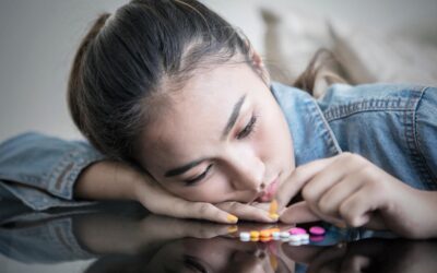 Klonopin (Clonazepam): Uses, Side Effects & Risks Explained